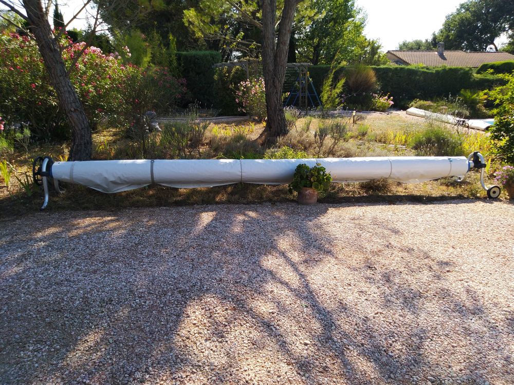 mat&eacute;riel de piscine cause achat d'un abri Jardin