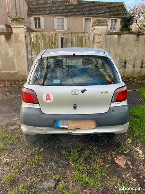 Toyota Yaris 70 VVT-i Linea Luna 2002 occasion Dun-sur-Auron 18130