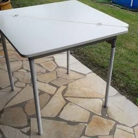 Table pliante 0 Bassussarry (64)