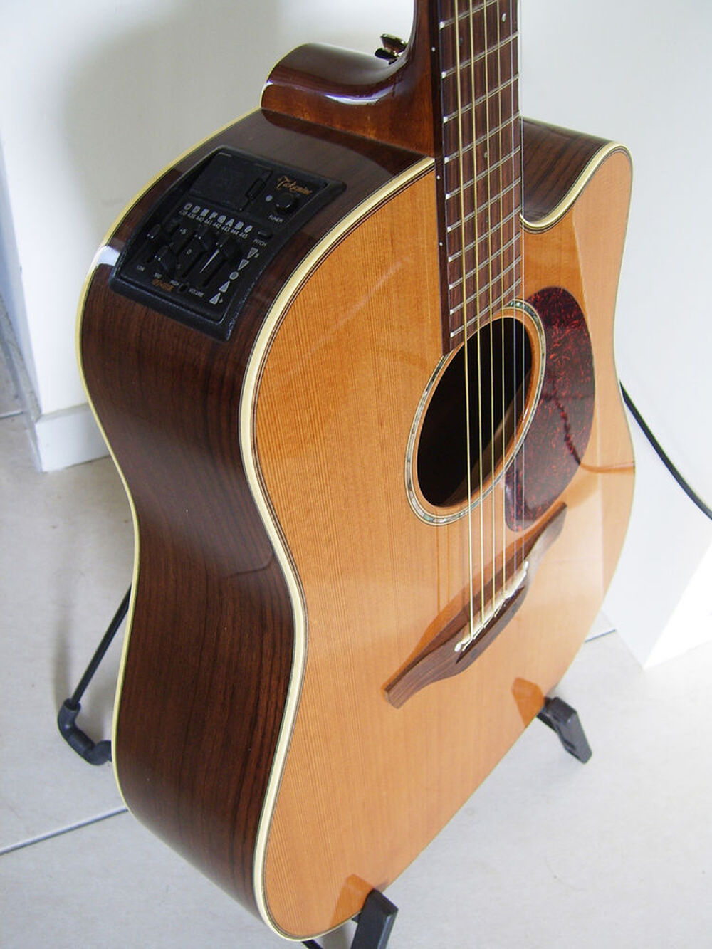 guitare folk &eacute;lectro-acoustique Takamine Instruments de musique
