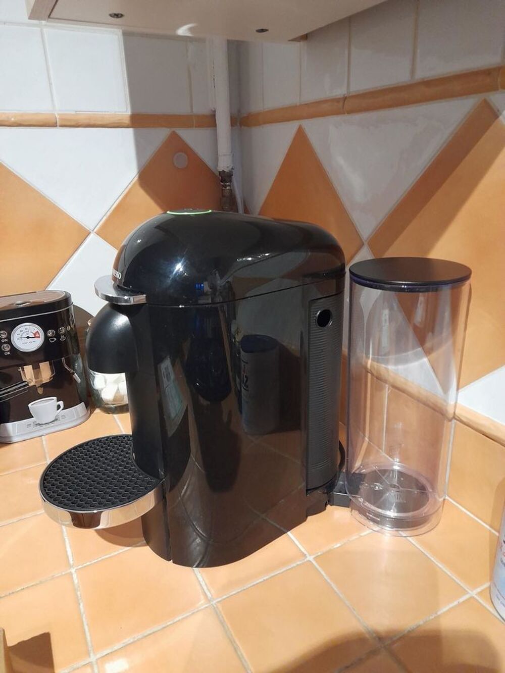 cafeti&egrave;re verso titane plus vertuo Electroménager