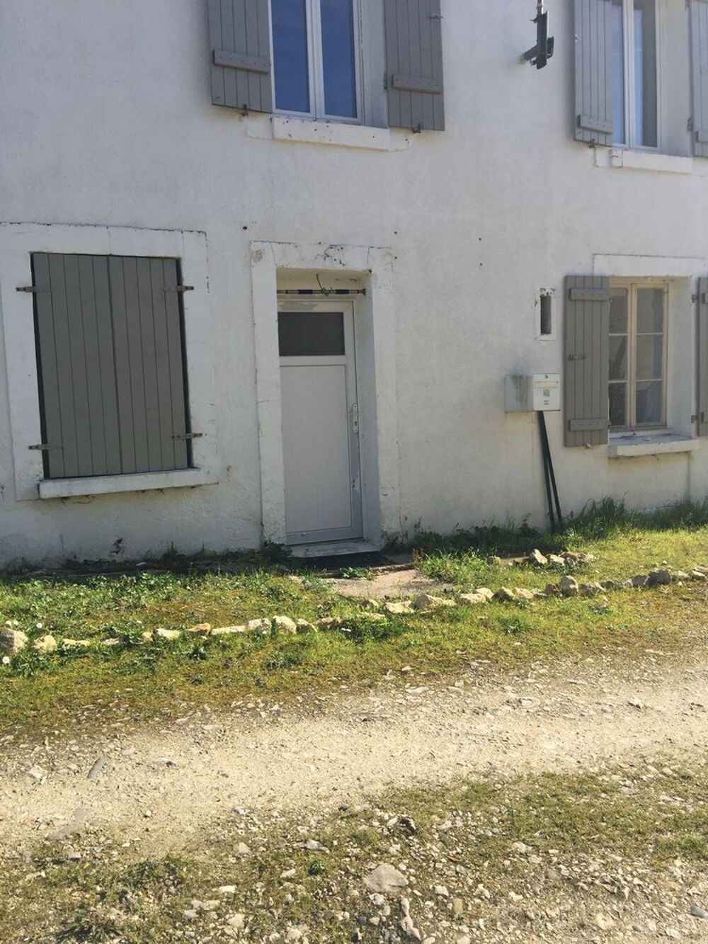 Location Appartement Appartement  85m2 Triplex 3 pièces.899€ Libre de suite Château-landon