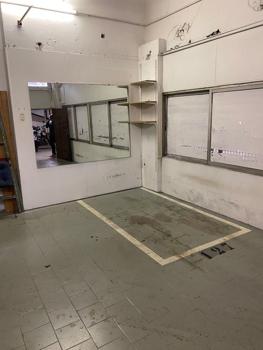 Vente Parking/Garage Paris 9?Emplacement deux-roues de 4,16 m² dans local fermé Paris 9