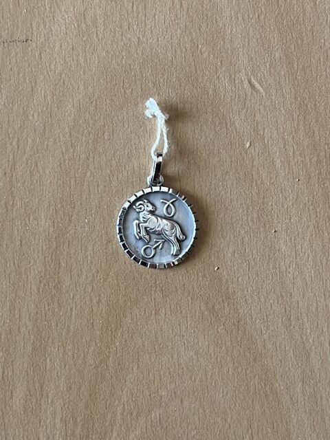 M�daille pendentif pendant plaqu� argent B�lier 7 Saint-Prix (95)