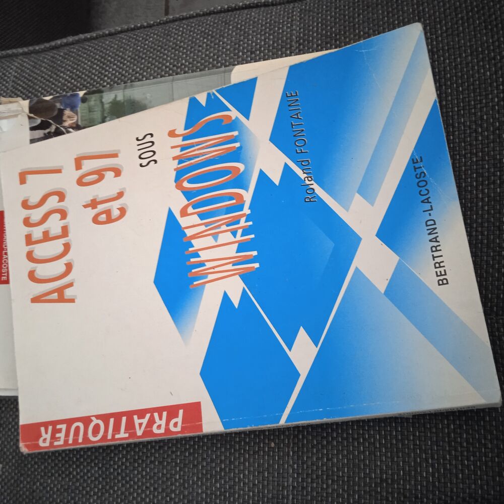 Access 7 et 97 sous windows ed Bertrand lacoste isbn 9782735 Livres et BD