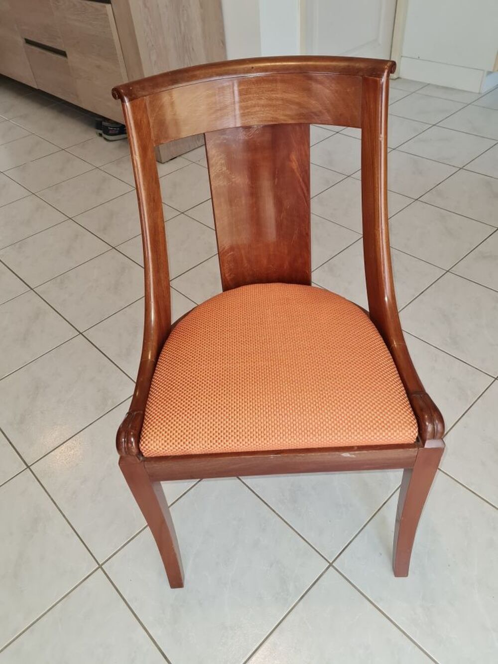 je chaises , bon &eacute;tat. Meubles