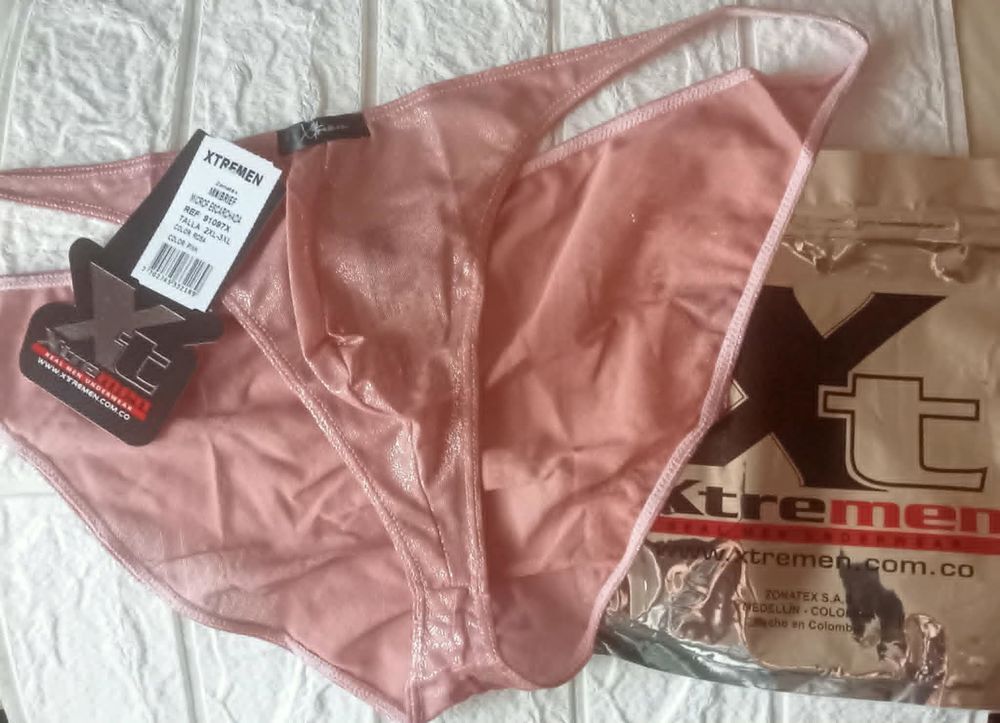 MAGNIFIQUE et surtout TR&Egrave;S RARE slip homme en colorie rose d Vêtements
