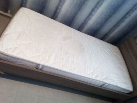 Lit 90x190 cm 1 place + sommier + matelas 100 Toul (54)