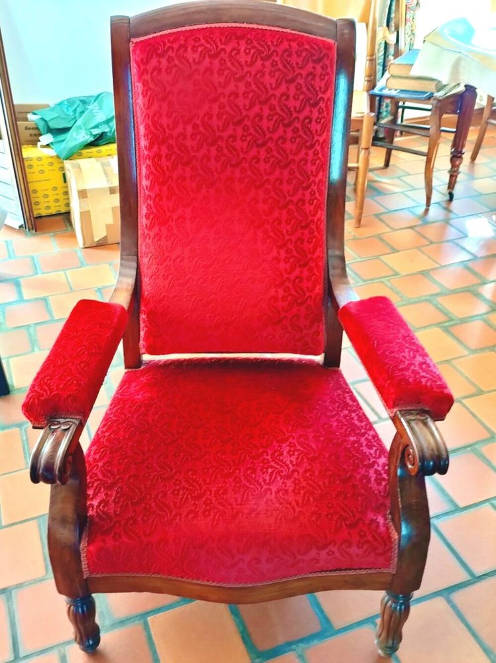 Canap&eacute; et deux voltaire Meubles