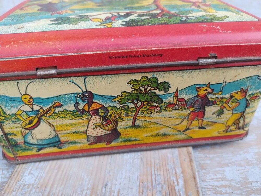 Boite T&ocirc;le Biscuits Damoiseau Fables de La Fontaine. 