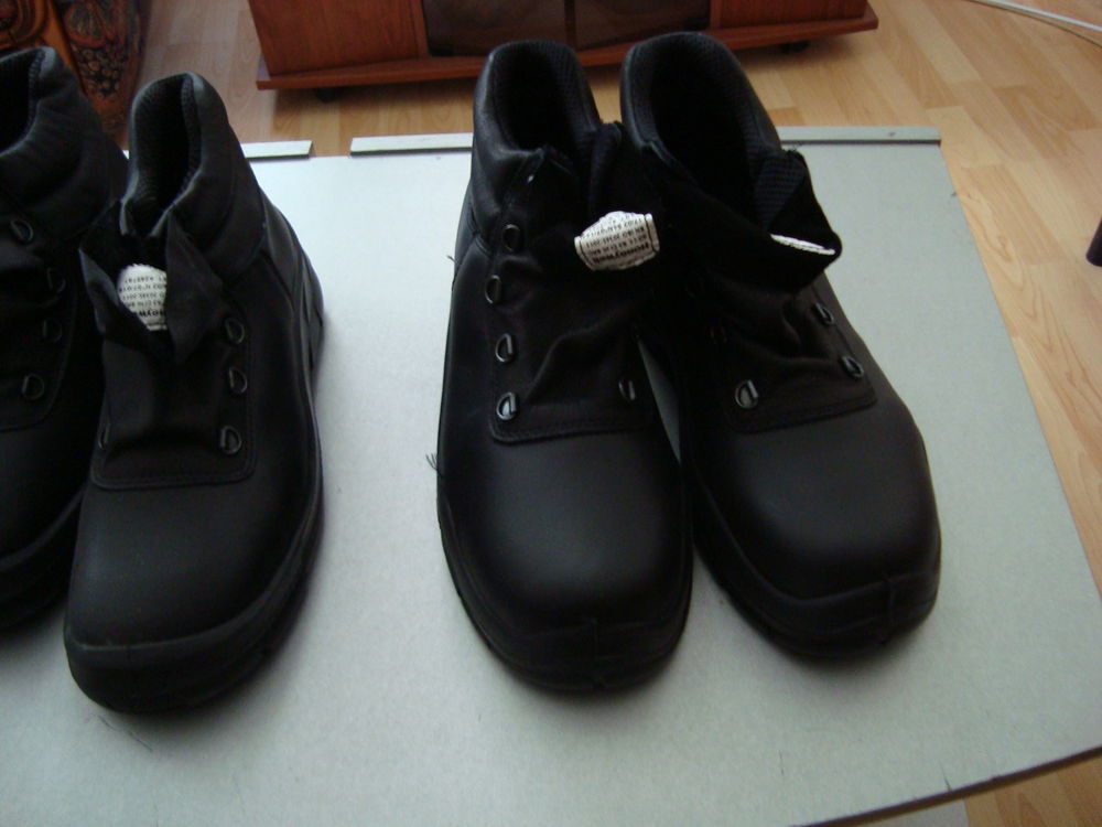  chaussures neuve de s&eacute;curit&eacute; Chaussures