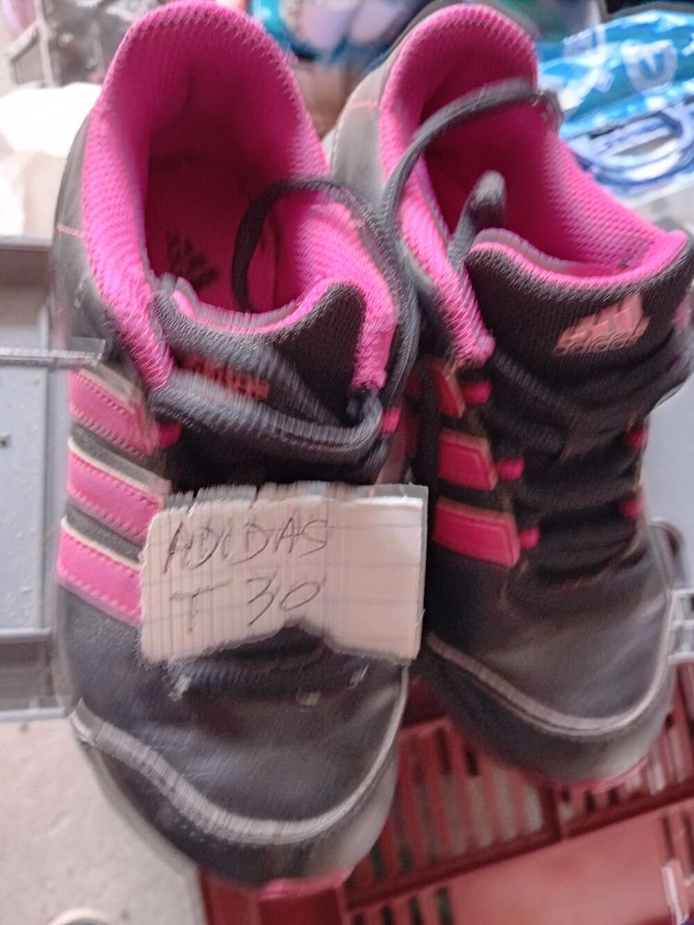 Plus de 80 Paires de Chaussures, Bottes,etc... Chaussures