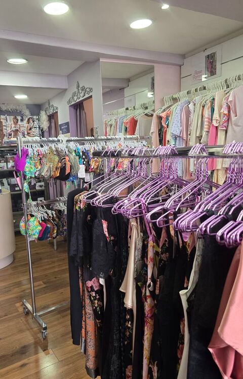 A VENDRE FOND DE COMMERCE LINGERIE 40000 83600 Fréjus