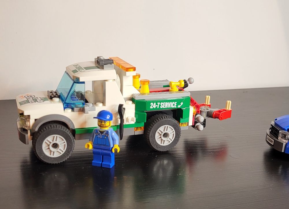 Lego city pick-up d&eacute;panneuse ref 60081 Jeux / jouets