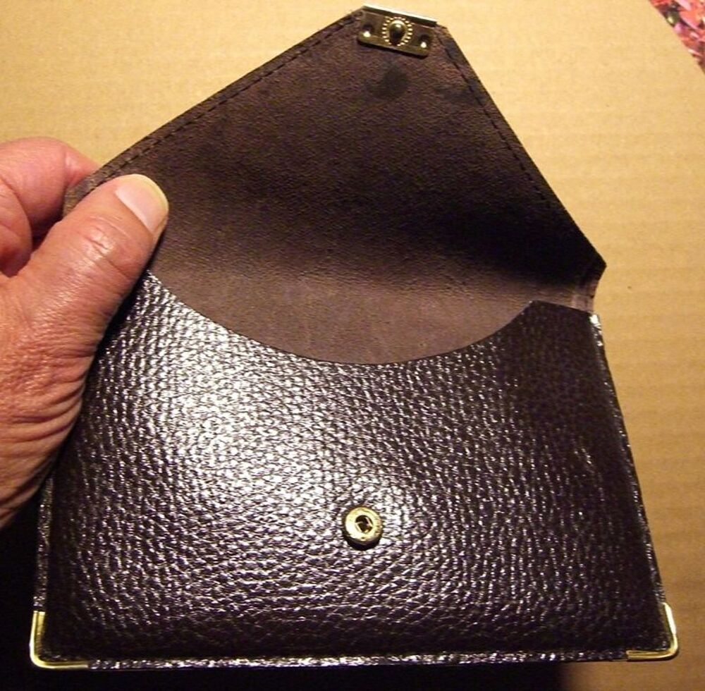 Pochette 10,5 x 15,5 similicuir neuve Maroquinerie
