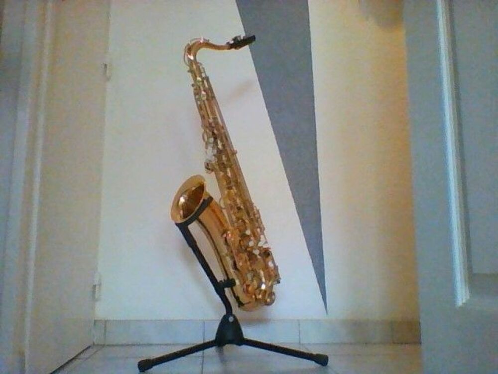 Tr&egrave;s beau saxophone t&eacute;nor Instruments de musique