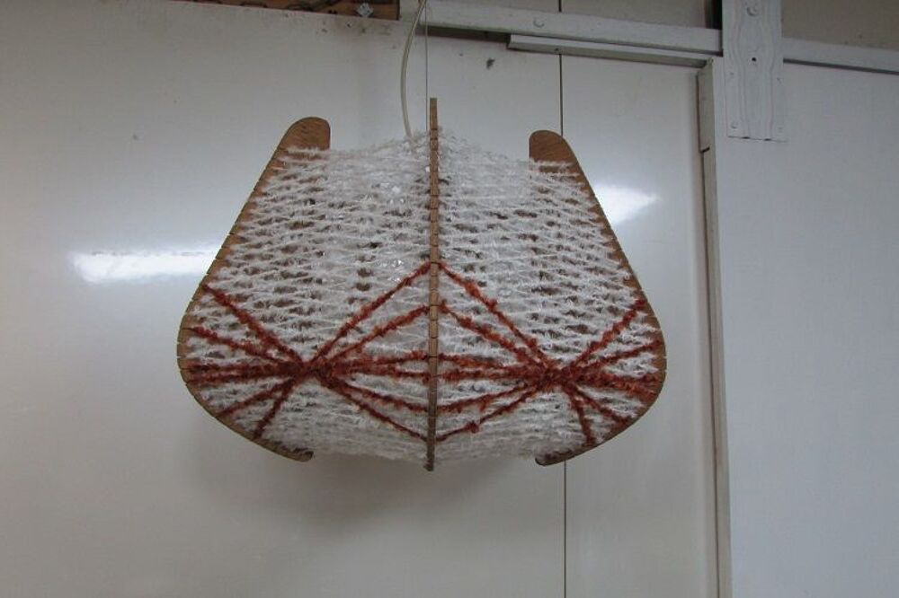 Suspension scandinave vintage, bois et fil tendu , 1960s Décoration