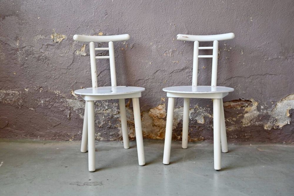 Paire de chaises design italien en bois blanc Meubles