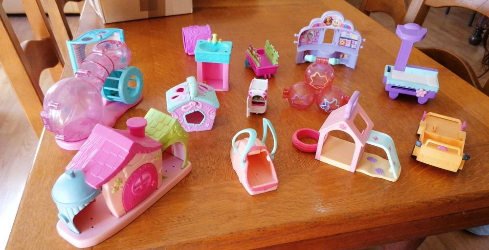 petits lots d'accessoires petshop Jeux / jouets