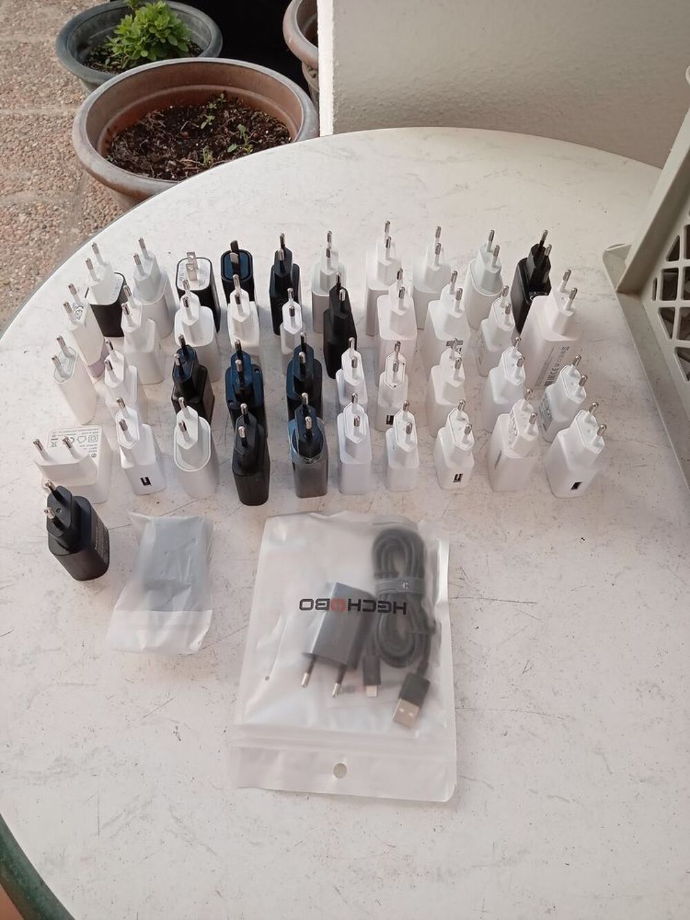 Lot de 43 chargeurs smart phone Téléphones et tablettes