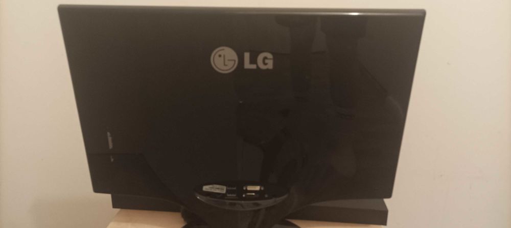&eacute;cran ordinateur LCD de marque Lg Matériel informatique