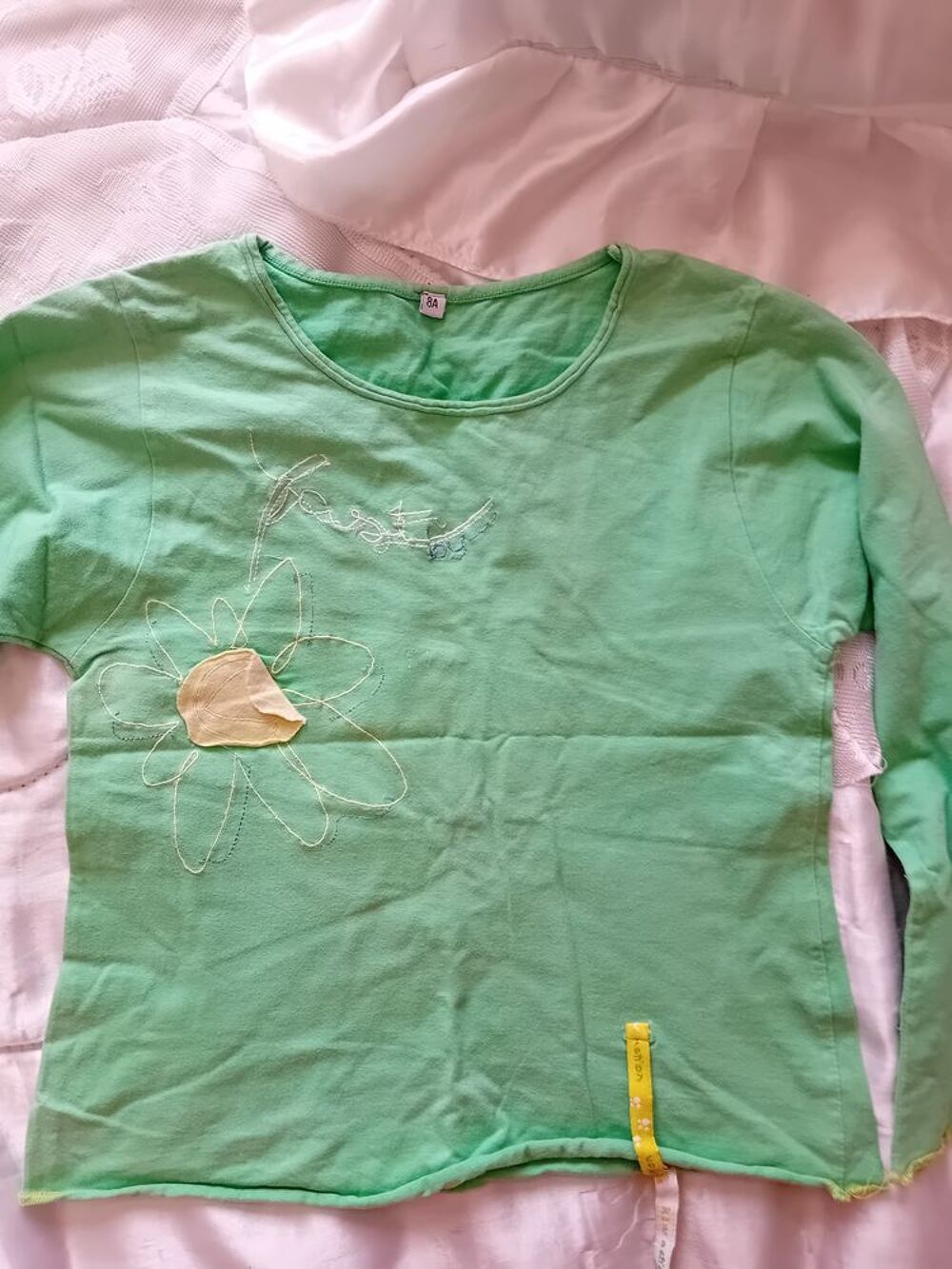 TEE SHIRT FILLE TAILLE 8 ANS Vtements enfants