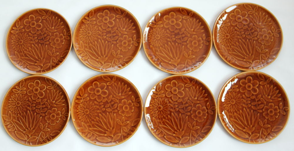 Assiettes &agrave; dessert Sarreguemines fleurs vintage 70 Cuisine