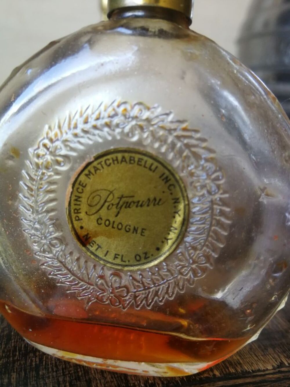 Flacon de parfum "Pot pourri" de Matchabelli 