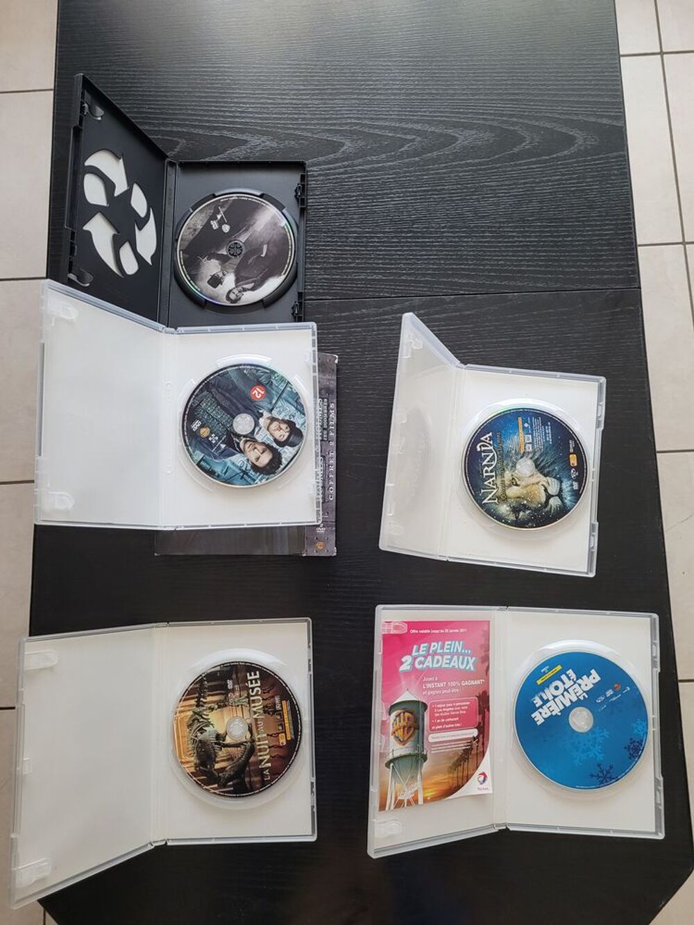 Lot de 5 DVD - Sherlock Holmes, Narnia, La Nuit au Mus&eacute;e DVD et blu-ray