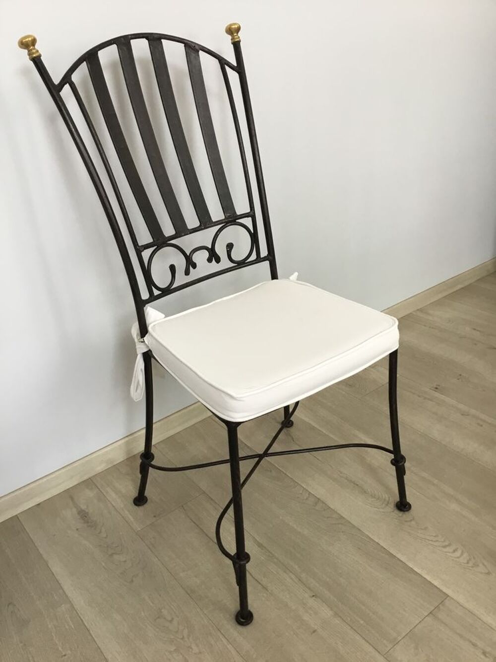 Table + 6 chaises en fer forg&eacute; de qualit&eacute; Meubles