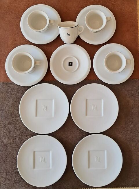 tasses et soucoupes à café et capuccino marque nespresso 12 Carnon Plage (34)
