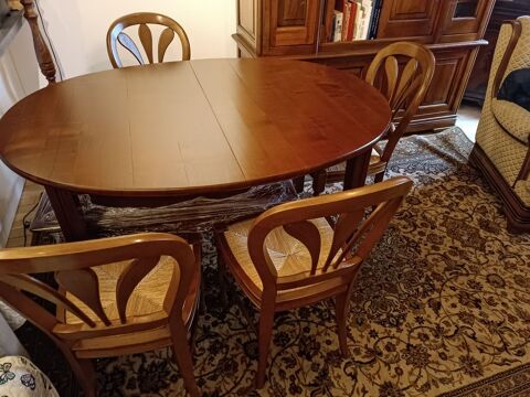 Table extensible et chaises - trs bon tat. 600 Romainville (93)
