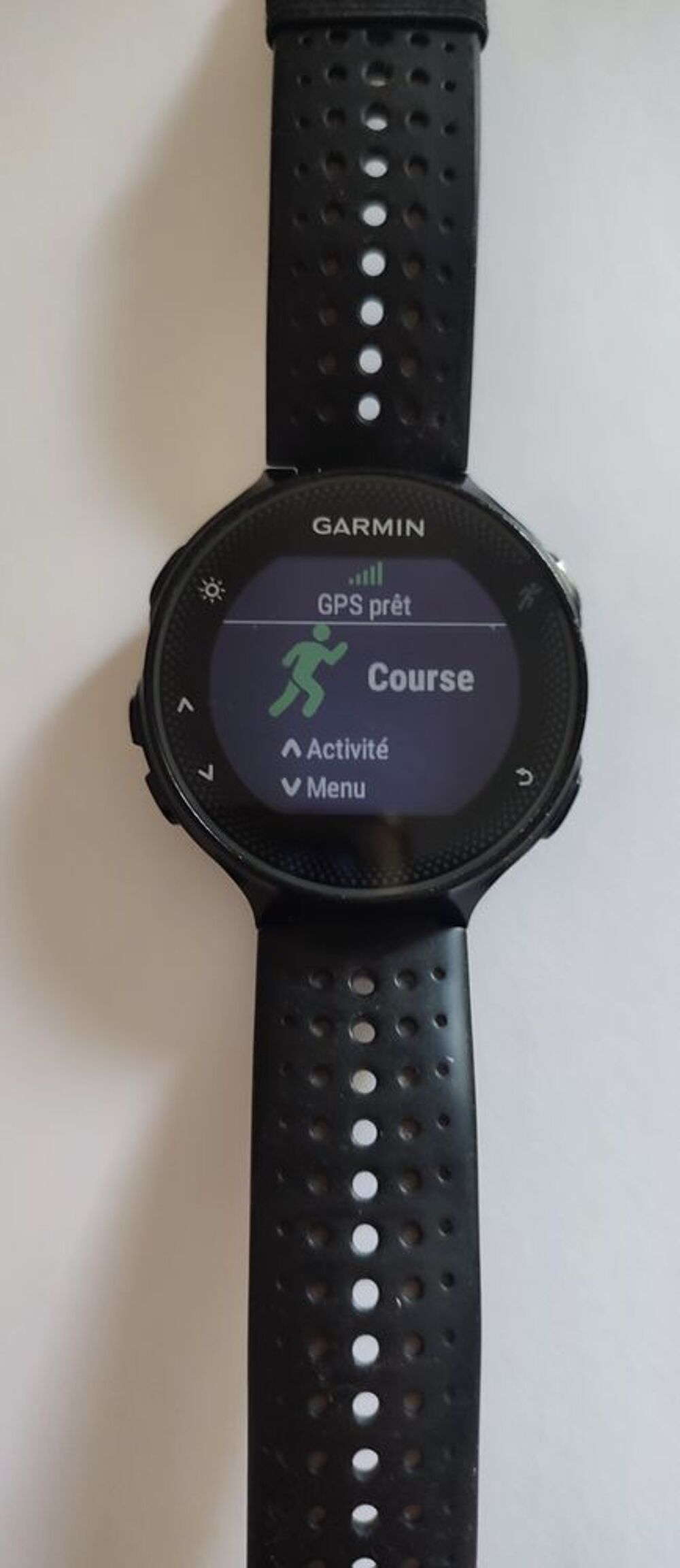 Montre sport connect&eacute;e GPS Garmin Forunner 235 Bijoux et montres