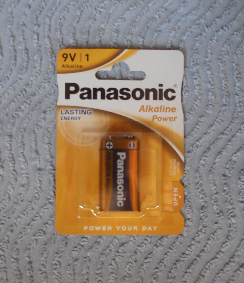 Pile universelle Alkaline Power Panasonic 9V 6LR61 NEUVE
Bricolage