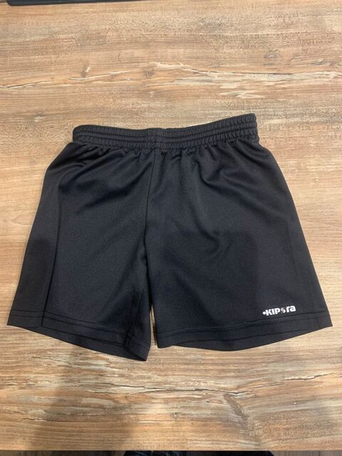 Short enfant gar�on  D�cathlon     Kipsta    3 Saleilles (66)