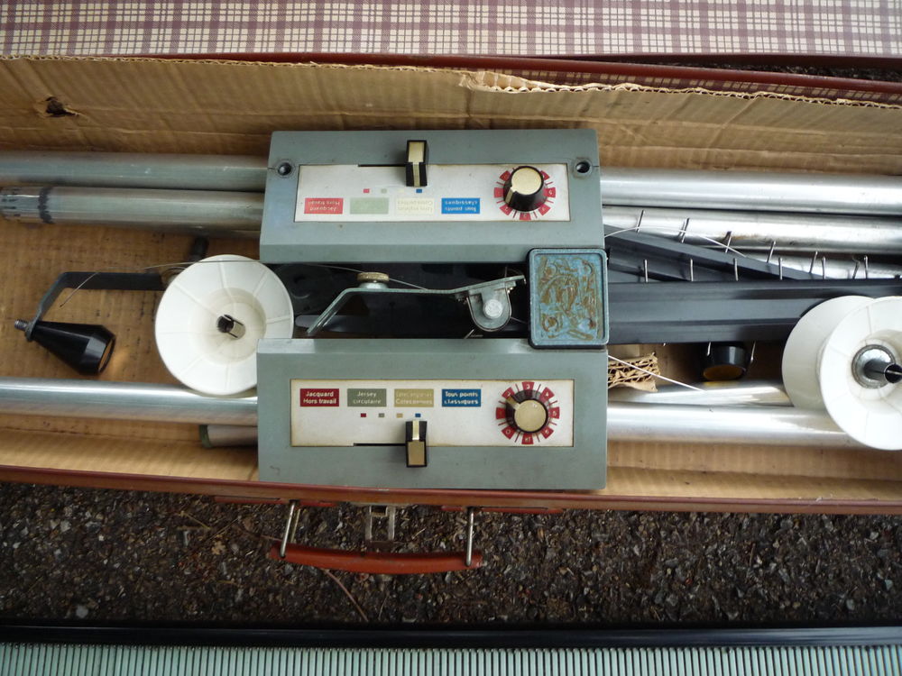 Machine &agrave; tricoter / tricoteuse Bricolage