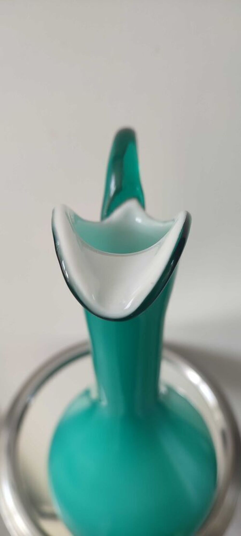 Grand vase-aigui&egrave;re vintage en verre doubl&eacute; Empoli (38 cm) 