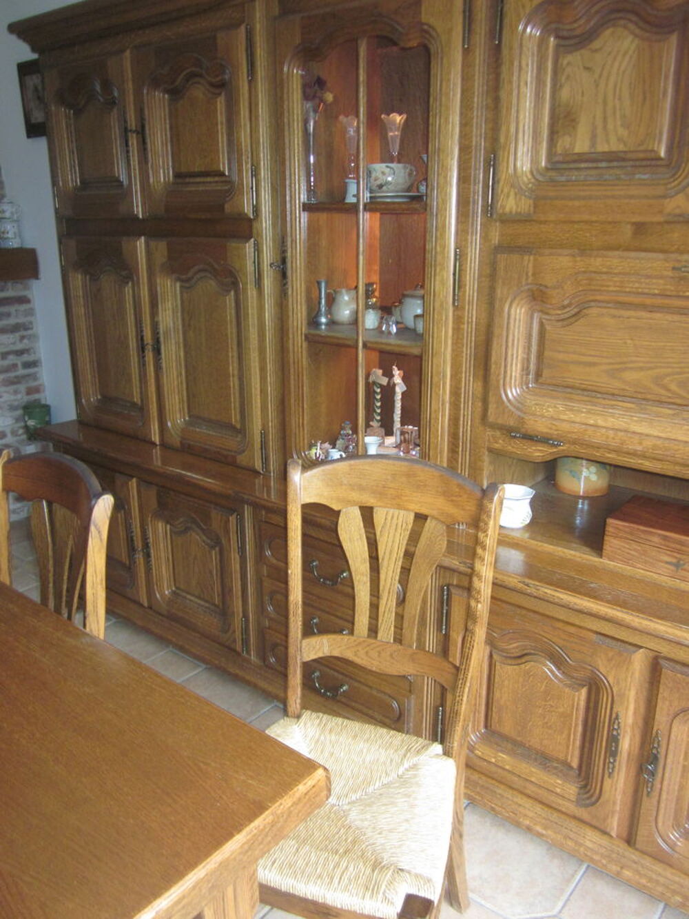 SALLE A MANGER ch&ecirc;ne 
Meubles