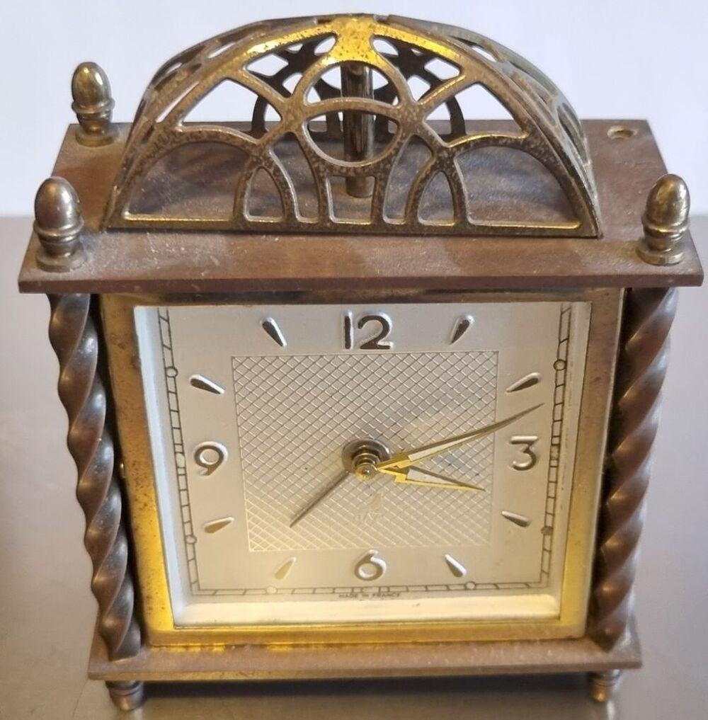 R&eacute;veil de la marque JAZ mod&egrave;le Tiaric de 1957 en laiton Bricolage