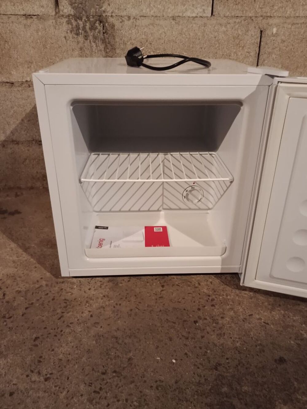 Cong&eacute;lateur en l'&eacute;tat mottant 100 € Electroménager