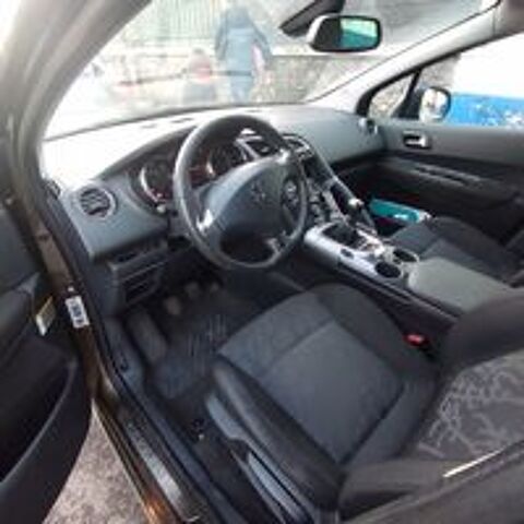 3008 1.6 HDi 16V 110ch FAP Confort Pack 2010 occasion 76500 Elbeuf