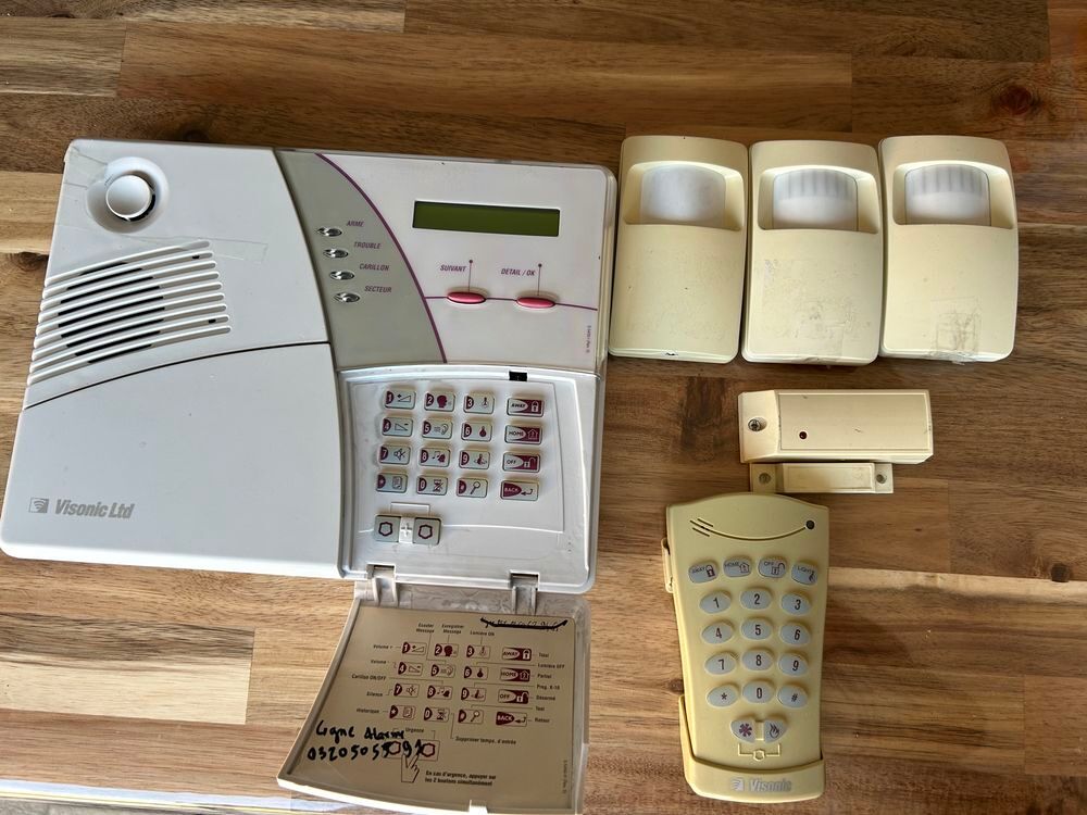 Alarme Powermax + 4 d&eacute;tecteurs de pr&eacute;sence et ouverture port Bricolage