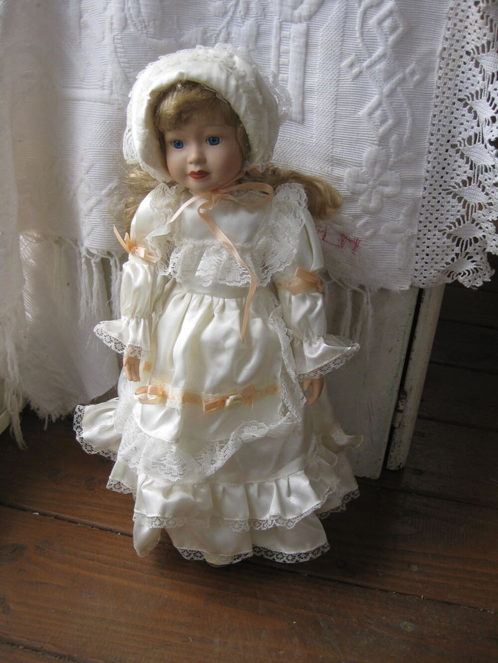 poup&eacute;es porcelaine 