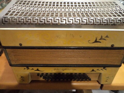 accord�on tres ancien 60 Saint-Andr�-de-Roquelongue (11)