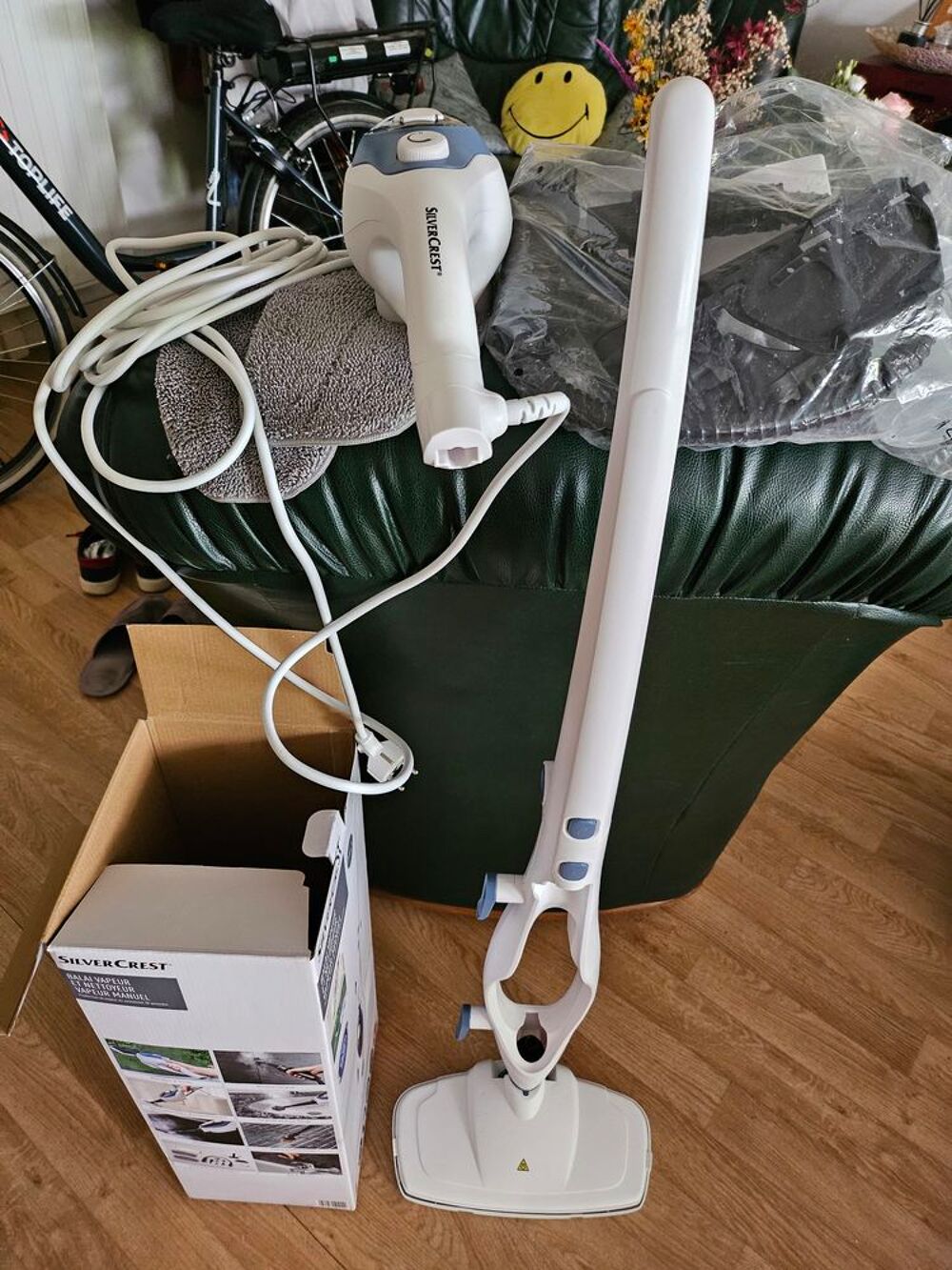 Balai vapeur et nettoyeur servi une fois tr&egrave;s bon &eacute;tat Electroménager
