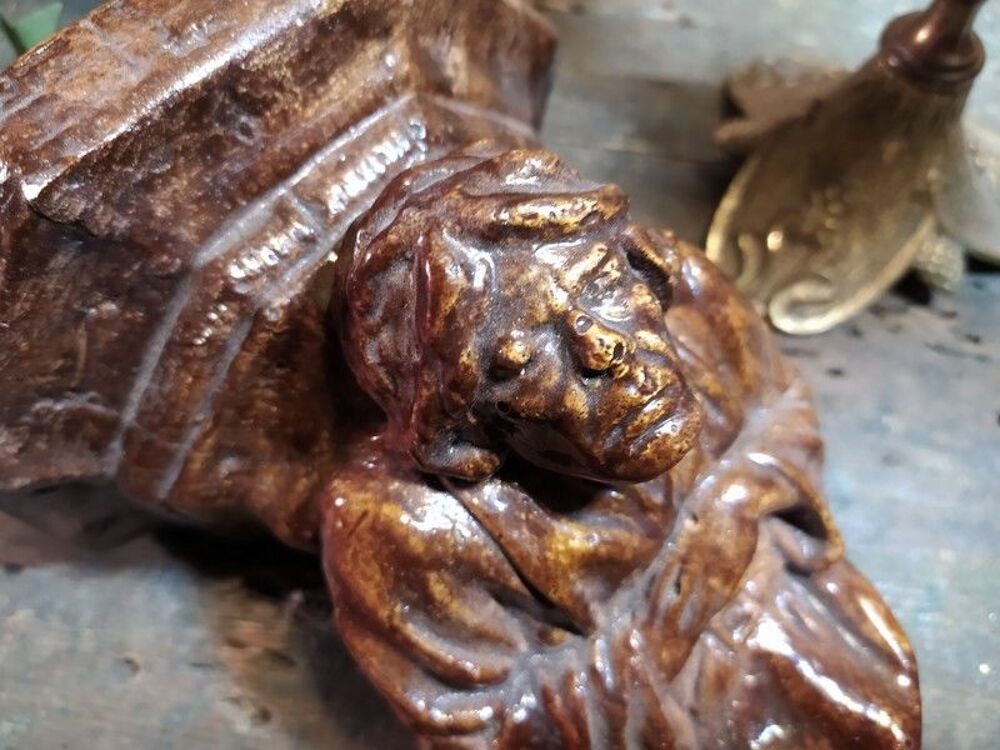 Console Style Gothique Sculpture Quasimodo
