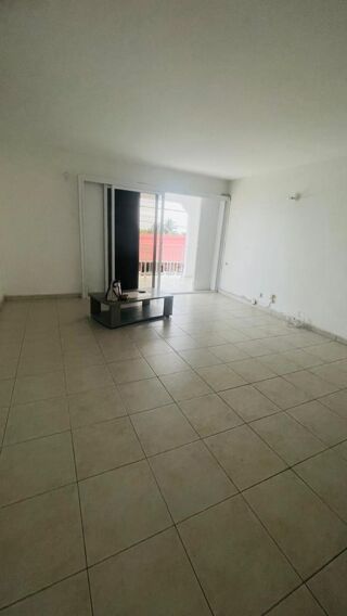  Appartement à louer 3 pièces 95 m²
