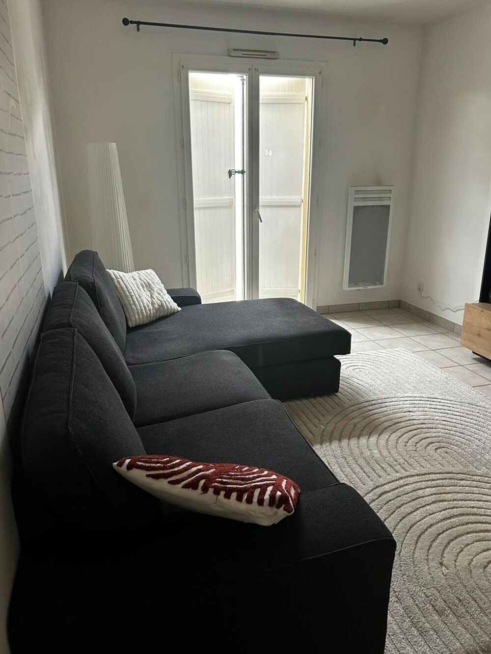 CANAPE SERIE KIVIK DE IKEA - MERIDIENNE ET TAPIS COMPRIS Meubles
