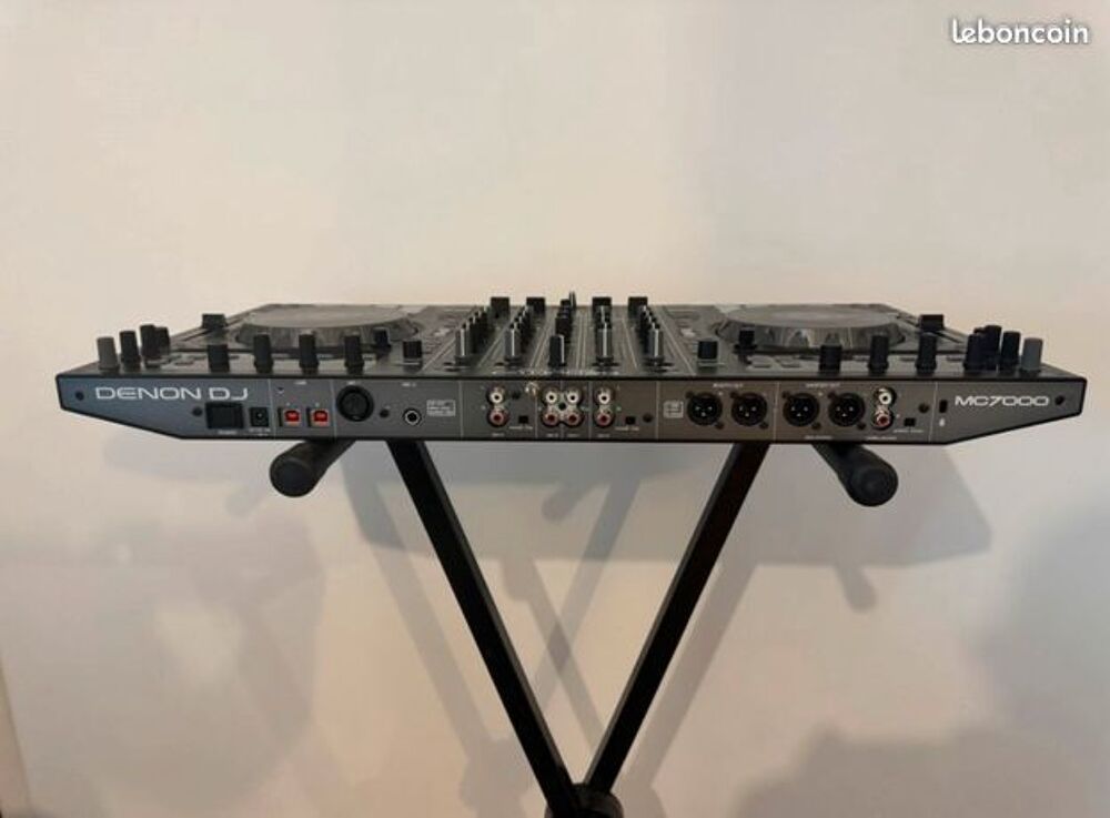 controleur Denon MC 7000
Instruments de musique