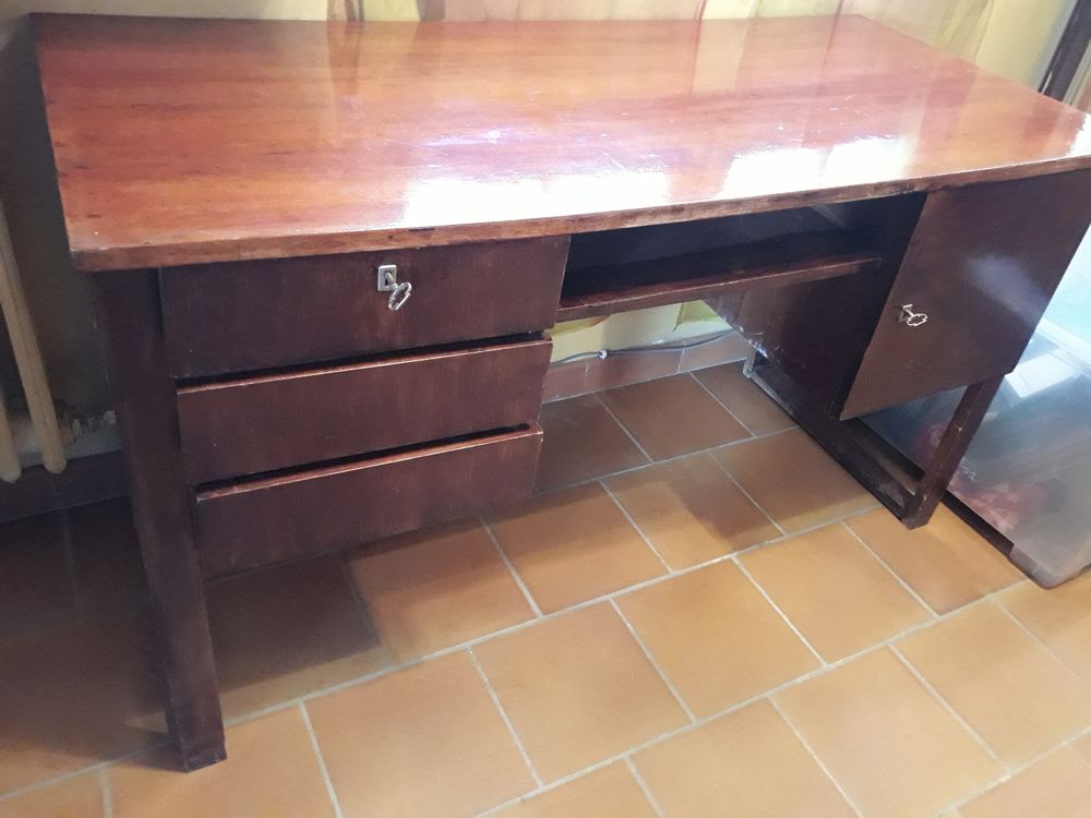 BUREAU Placage ACAJOU dimensions plateau 130/60 ,PRIX CANON. Meubles